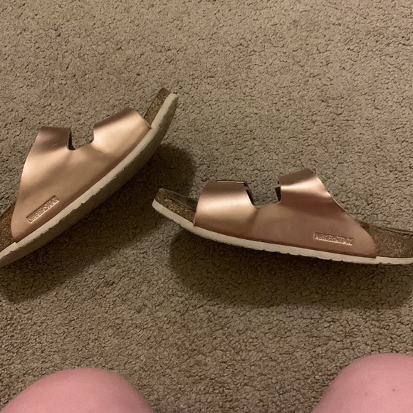 Rose gold Birkenstocks size 34 - Picture 2 of 7